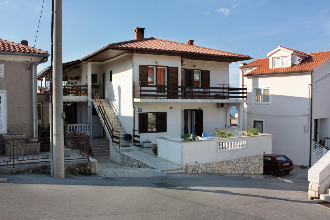 Apartment Vrbnik 5301B Exterior photo