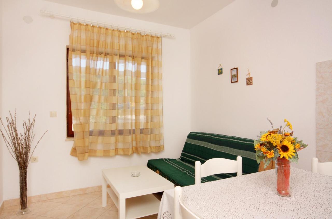 Apartment Vrbnik 5301B Exterior photo